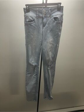 YMI Light Wash High-Rise Skinny Jeans with Knee Rips